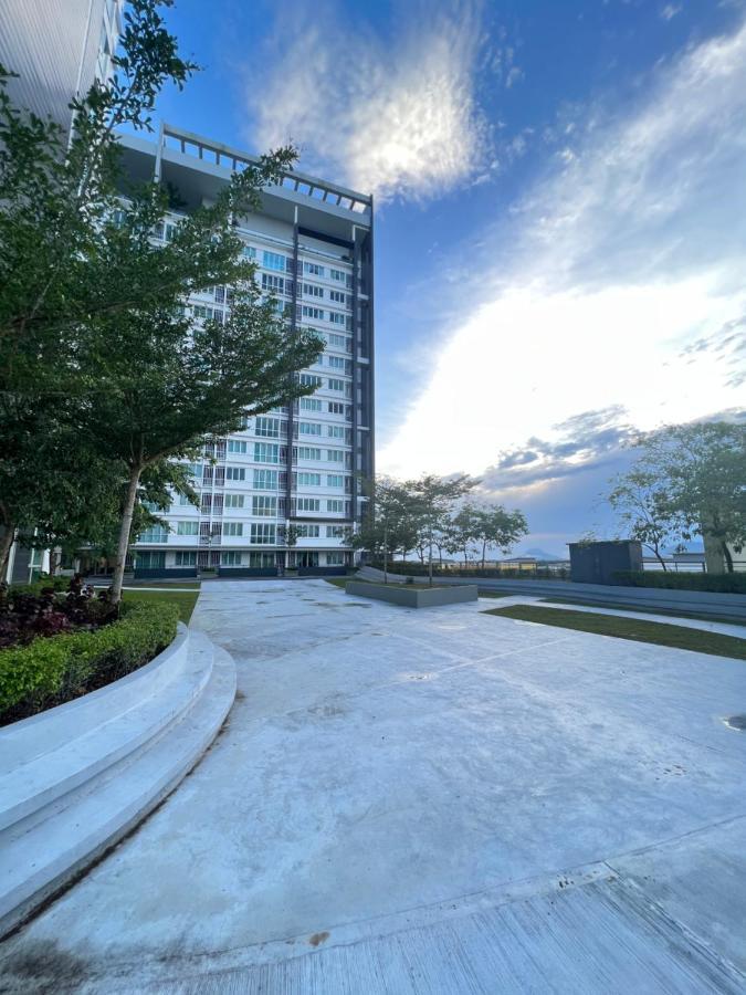 Rayyan Condominium @ Metrocity Square Kuching Exterior foto