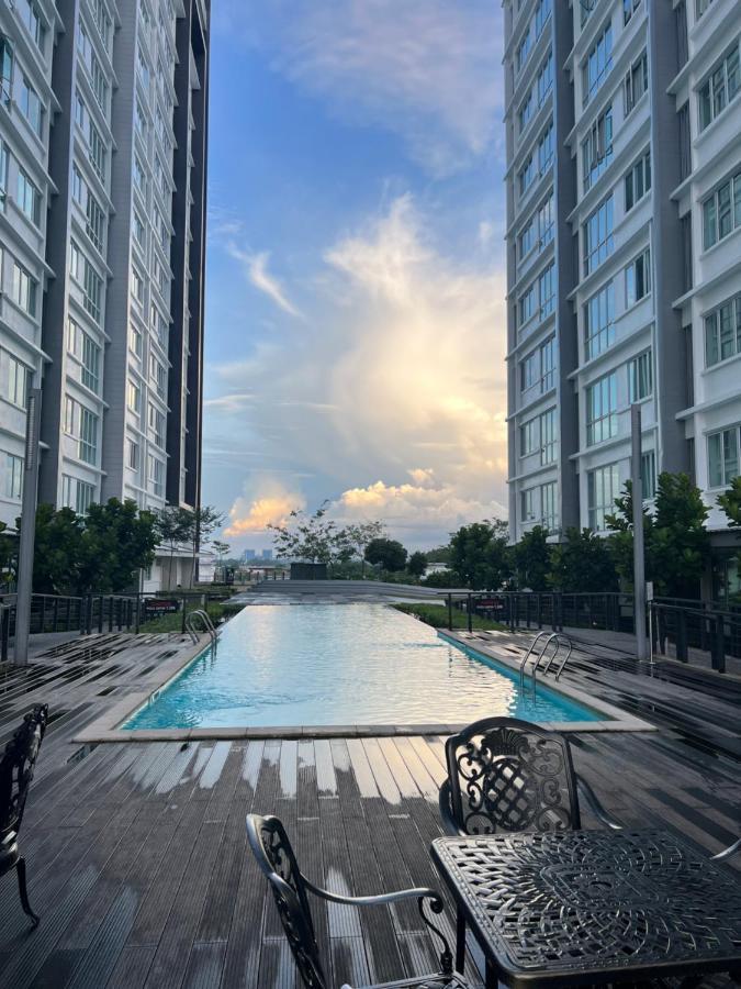 Rayyan Condominium @ Metrocity Square Kuching Exterior foto